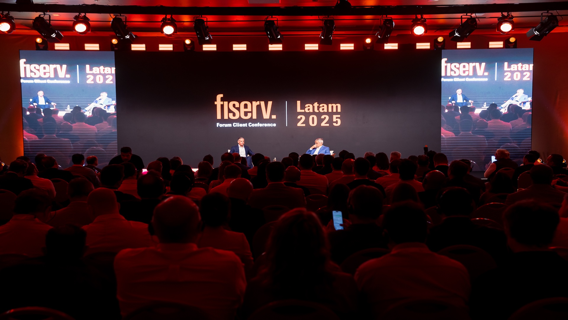 Plenária do Forum Fiserv Latam 2025 no Rio de Janeiro