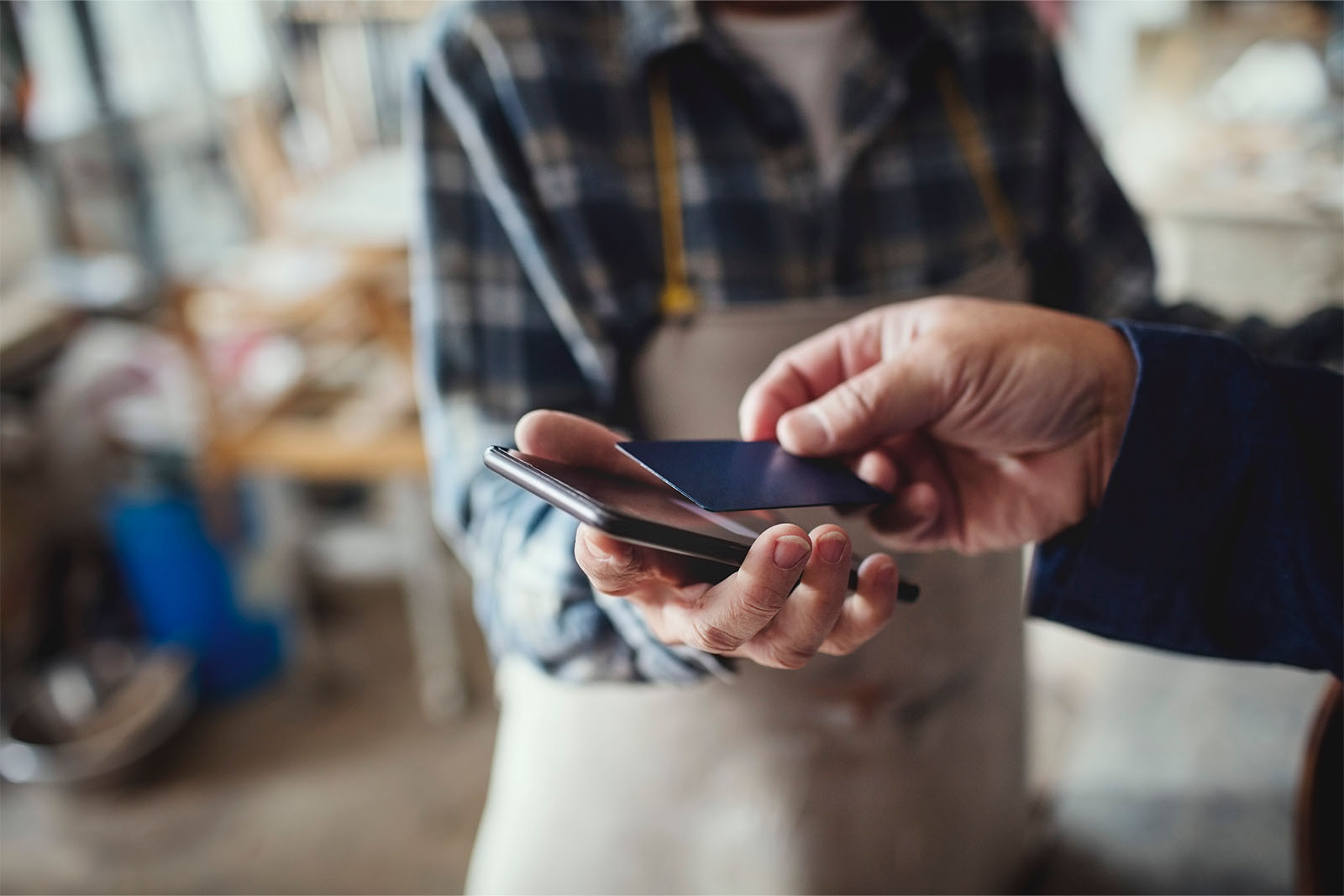 App da Fiserv usa celular para aceitar vendas por aproximação