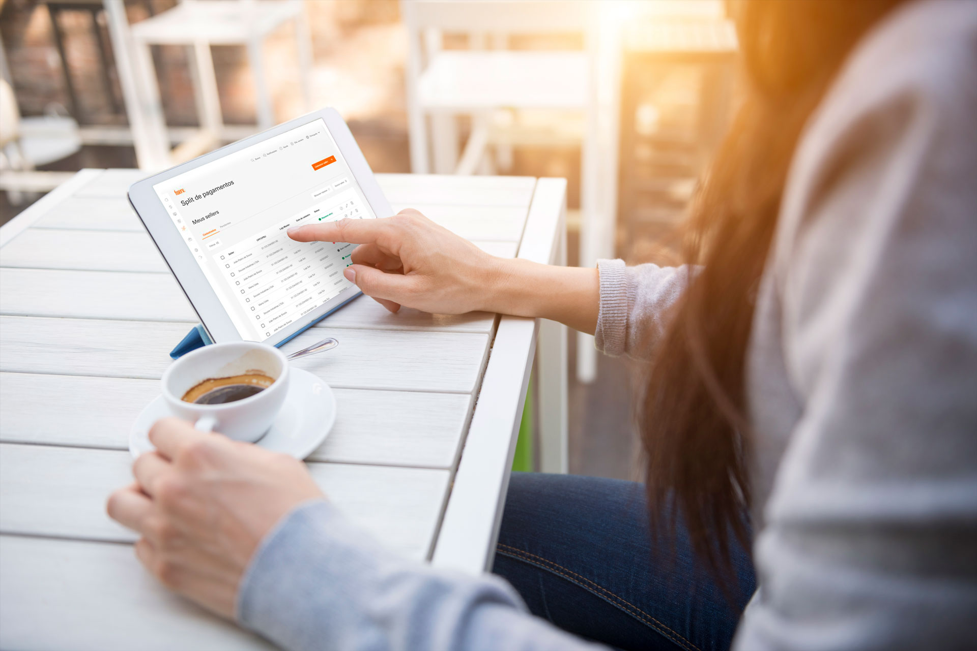 Fiserv integra split com divisão de pagamento ao Carat